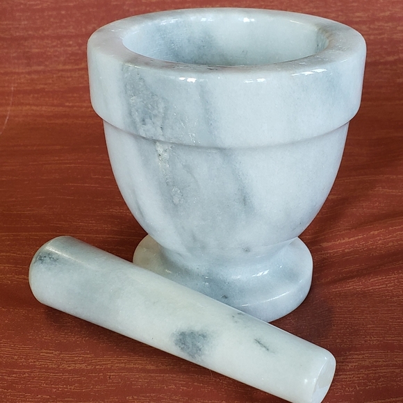 Mortar and Pestle Set Made of Marble - Picture 4 of 7